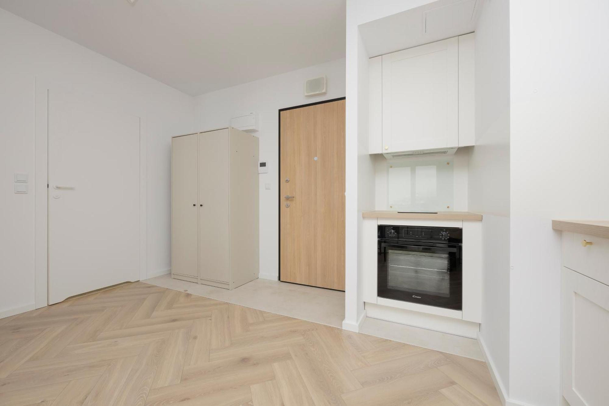 Modern Apartment With Balcony Near Aleje Jerozolimskie By Noclegi Renters Warschau Buitenkant foto