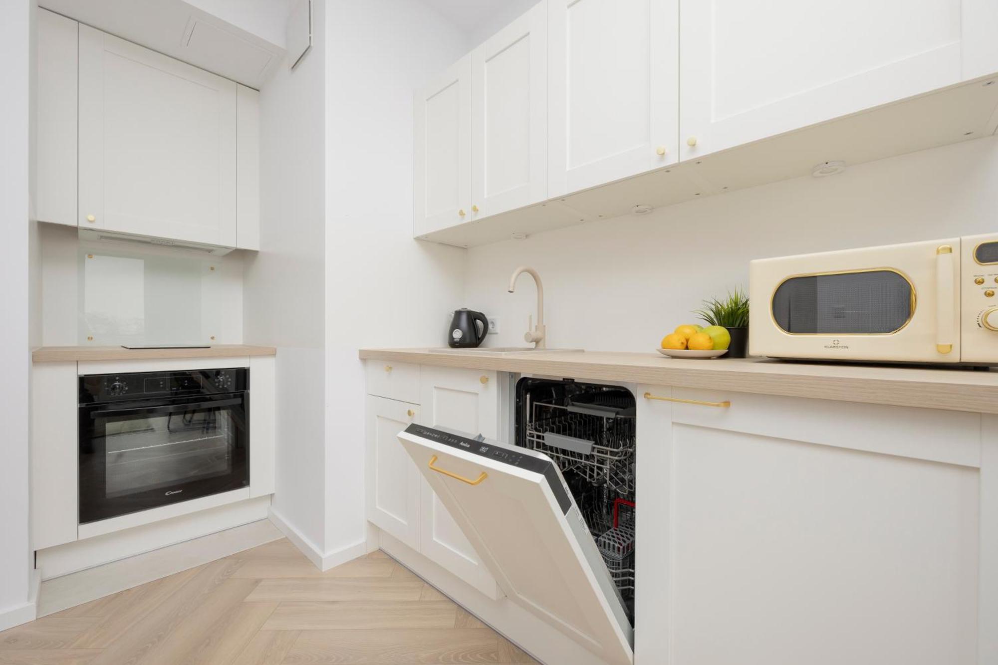 Modern Apartment With Balcony Near Aleje Jerozolimskie By Noclegi Renters Warschau Buitenkant foto