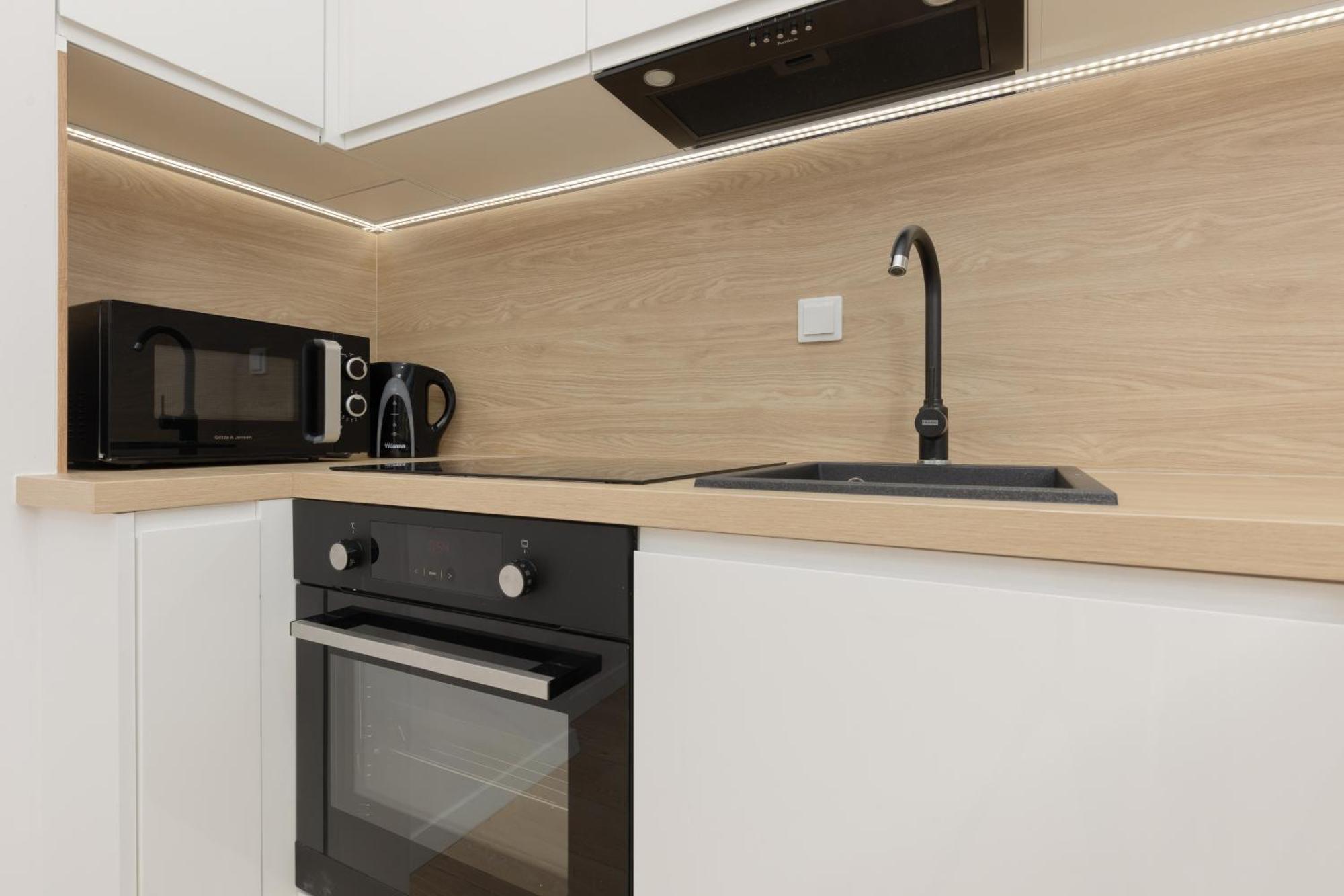 Modern Apartment With Balcony Near Aleje Jerozolimskie By Noclegi Renters Warschau Buitenkant foto